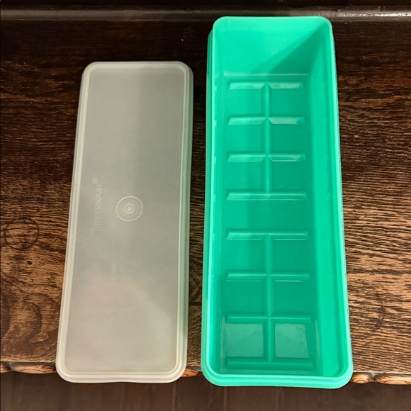 Tupperware Aqua Rectangular Storage Box - Picture 3 of 3